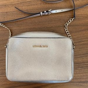 Jet Set Large East West Crossbody in Gold